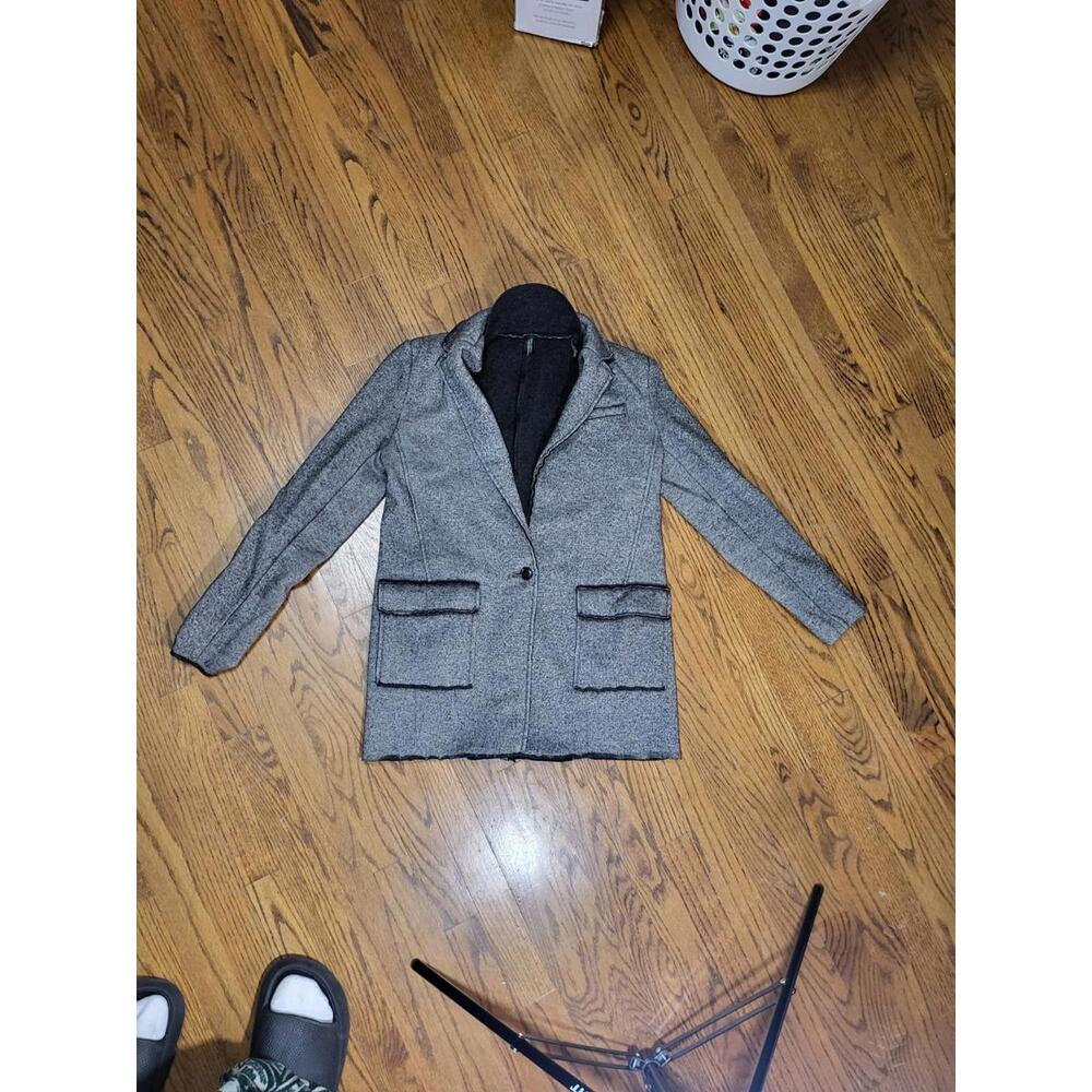 Banana Republic Ladies' Structured 2 Grey Pocket Button Shacket Jacket Size 8